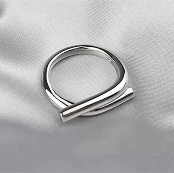 *NEW Glossy 18k White Gold Plated Adjustable Ring - Picture 13 of 16